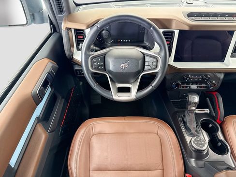 Used 2024 Ford Bronco Heritage Edition AWD/4WD image 10