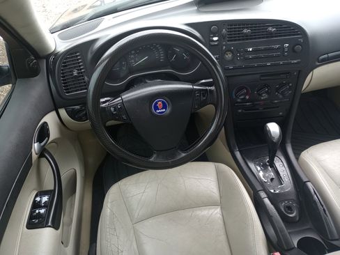 Used 2004 Saab 9-3 Linear image 9