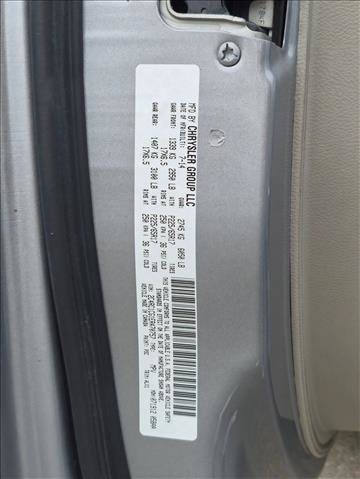 Used 2014 Chrysler Town & Country Touring-L w/ Driver Convenience Group FWD image 17
