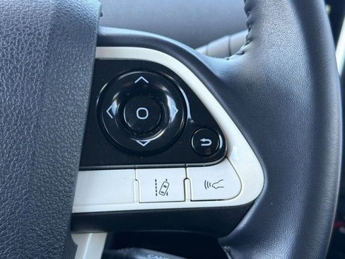 Used 2019 Toyota Prius Prime Premium image 38