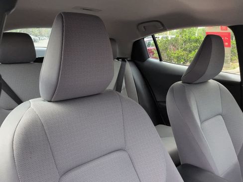 New 2026 Toyota Prius LE FWD image 7