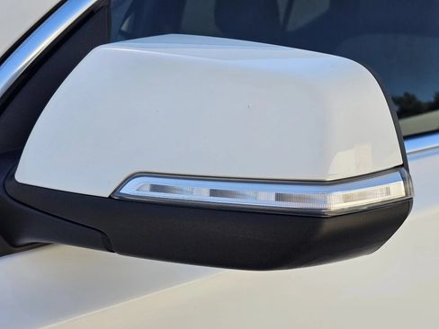Used 2022 Chevrolet Traverse LT AWD/4WD image 9