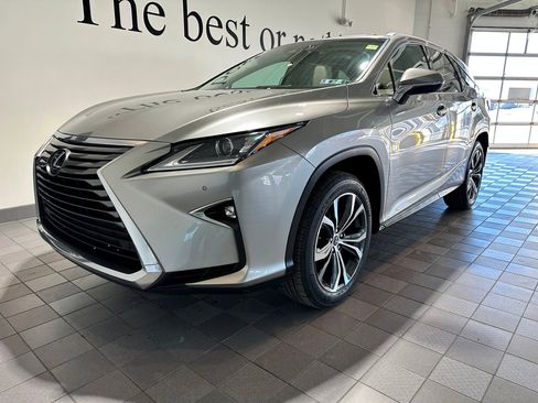 Used 2019 Lexus RX 350L w/ Premium Package image 8