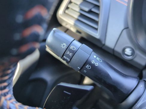 Used 2020 Subaru Crosstrek 2.0i Premium image 26