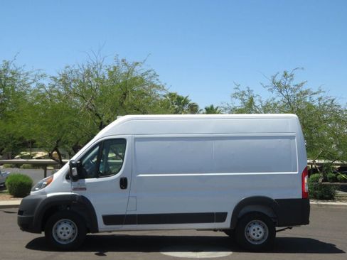 Used 2017 RAM ProMaster 2500 w/ Mopar Trailer Tow Group FWD image 2