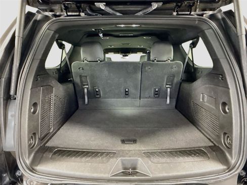 Used 2023 Chevrolet Suburban LT AWD/4WD image 20