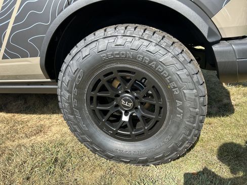 New 2025 Ford Bronco Badlands image 58