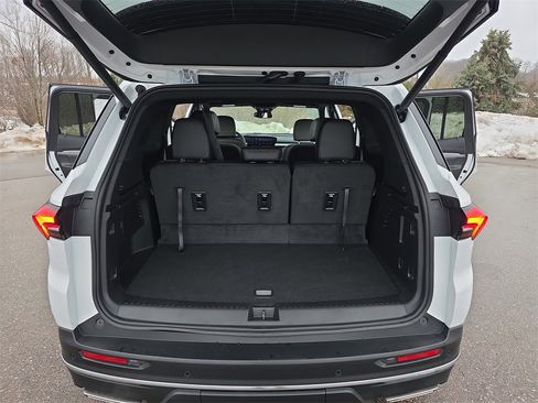 New 2026 Buick Enclave Preferred image 13