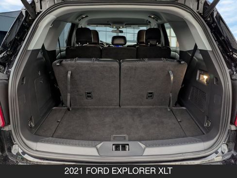 Used 2021 Ford Explorer XLT w/ Equipment Group 202A image 20