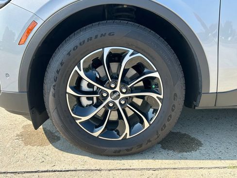 Used 2024 Lincoln Nautilus Premier w/ Equipment Group 102A AWD/4WD image 11