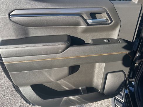 Used 2024 GMC Sierra 1500 AT4 w/ Technology Package image 21