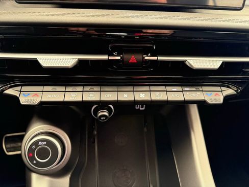 Used 2024 Alfa Romeo Tonale Ti w/ Premium Interior Package image 38