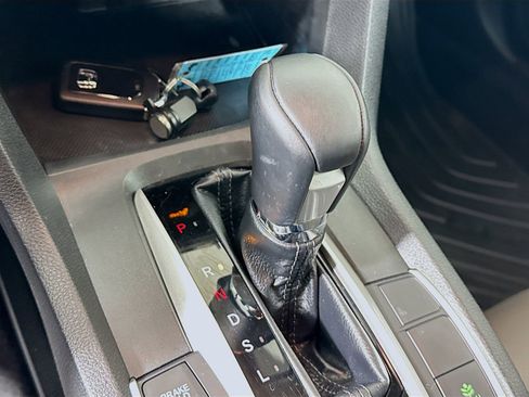 Used 2019 Honda Civic EX-L image 13