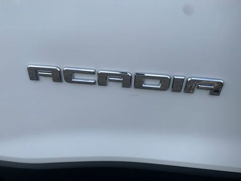 Used 2018 GMC Acadia SLT image 9