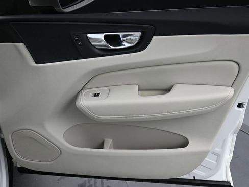 Certified 2023 Volvo XC60 B5 Plus w/ Protection Package Premier image 14