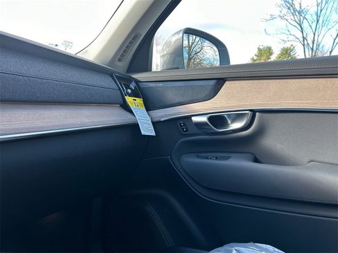 New 2026 Volvo XC90 B6 Plus w/ Protection Package Premier image 20