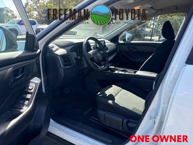 Used 2024 Nissan Rogue S FWD image 7