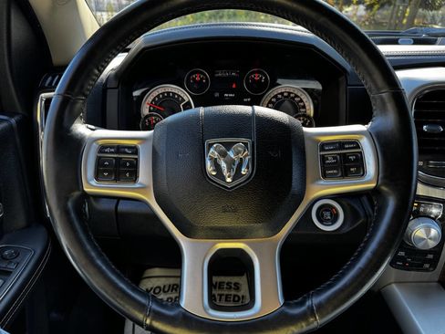 Used 2014 RAM 1500 Laramie w/ Convenience Group image 17