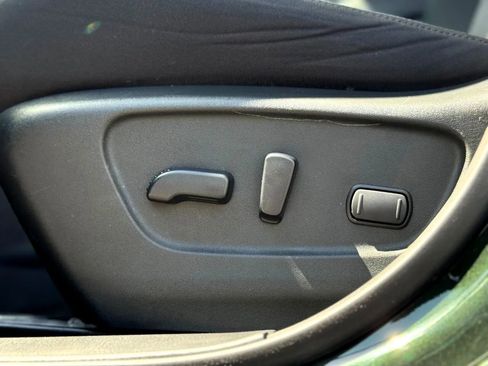 Used 2018 Nissan Rogue SV image 18