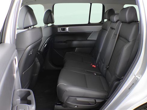 New 2025 Hyundai Santa Fe SEL FWD image 13