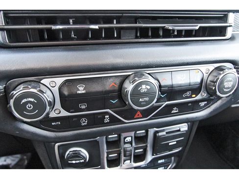 Used 2026 Jeep Wrangler Unlimited Rubicon AWD/4WD image 26