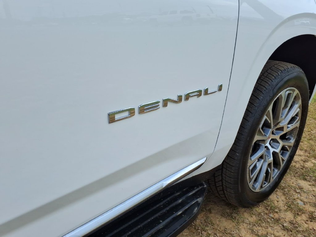 New 2026 GMC Yukon XL Denali w/ Advanced Technology Package AWD/4WD image 10