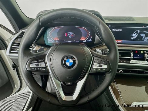 Used 2023 BMW X5 xDrive40i w/ Premium Package image 11
