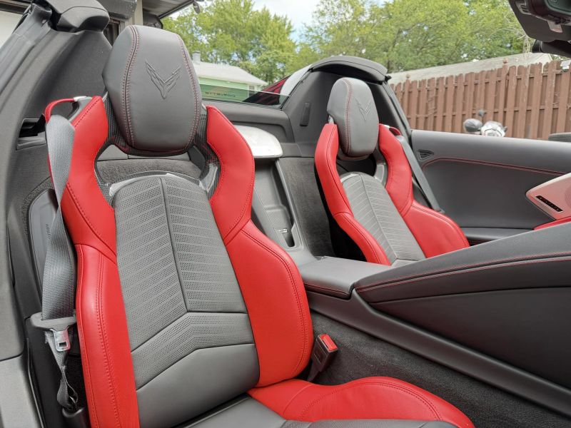 Used 2024 Chevrolet Corvette Stingray Preferred Conv w/ Z51 Performance Package RWD image 27