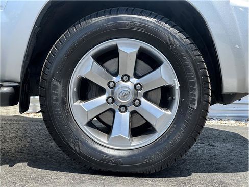 Used 2006 Toyota 4Runner Limited AWD/4WD image 28