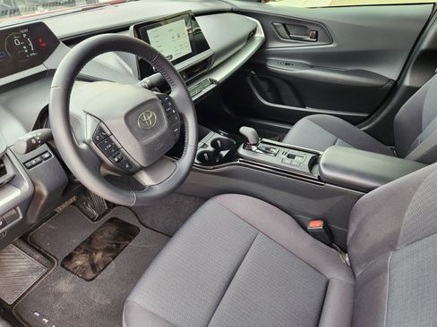 Used 2024 Toyota Prius Limited image 8