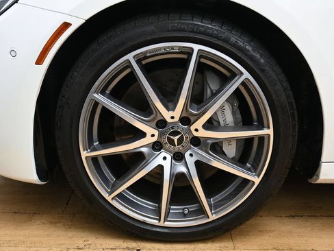 Used 2023 Mercedes-Benz E 350 4MATIC Sedan image 10