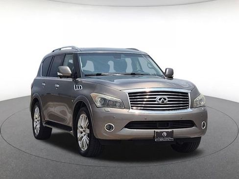 Used 2014 INFINITI QX80 4WD w/ Deluxe Touring Package image 3