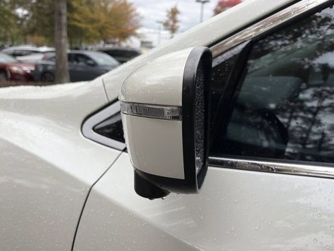 Certified 2024 Nissan Murano Platinum w/ Cargo Package image 11