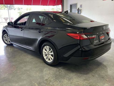 Certified 2025 Toyota Camry LE FWD image 5