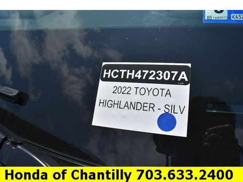 Used 2022 Toyota Highlander XLE AWD/4WD image 40