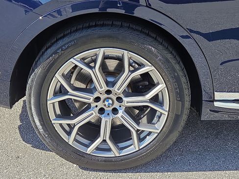 Used 2021 BMW X7 xDrive40i w/ Luxury Seating Package image 7