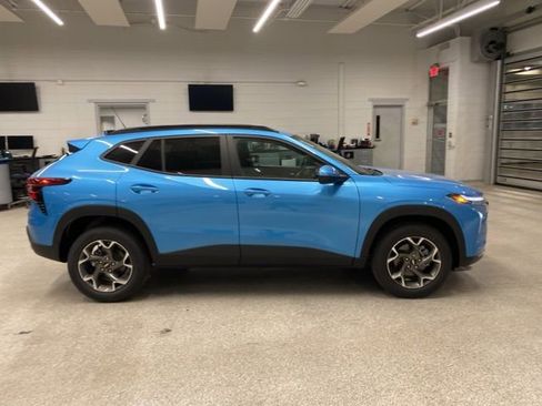 New 2026 Chevrolet Trax LT w/ Driver Confidence Package FWD image 4