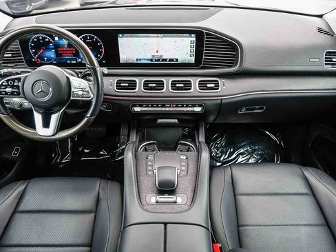 Used 2023 Mercedes-Benz GLS 450 4MATIC image 10