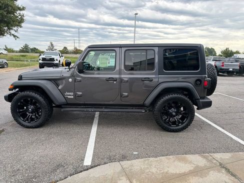 Used 2018 Jeep Wrangler Unlimited Sport S AWD/4WD image 6