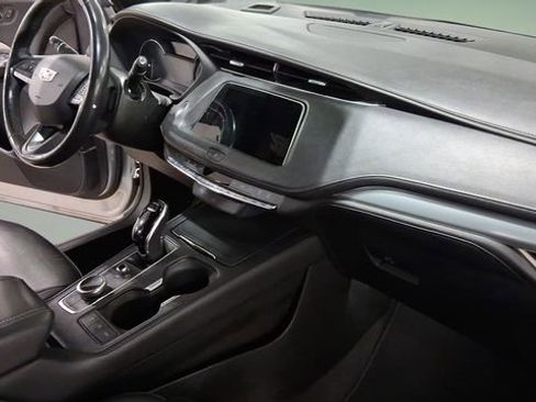 Used 2022 Cadillac XT4 Premium Luxury w/ Safety Alert Package image 19