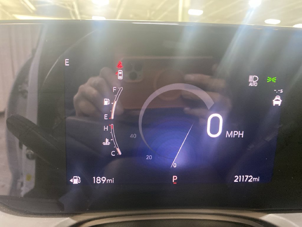 Certified 2024 Buick Encore GX Preferred w/ Comfort Package FWD image 14