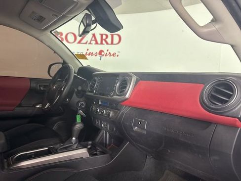 Used 2021 Toyota Tacoma SR5 image 17