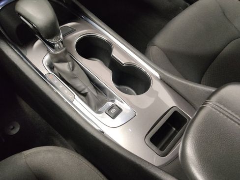 Used 2023 Chevrolet Malibu LT FWD image 26