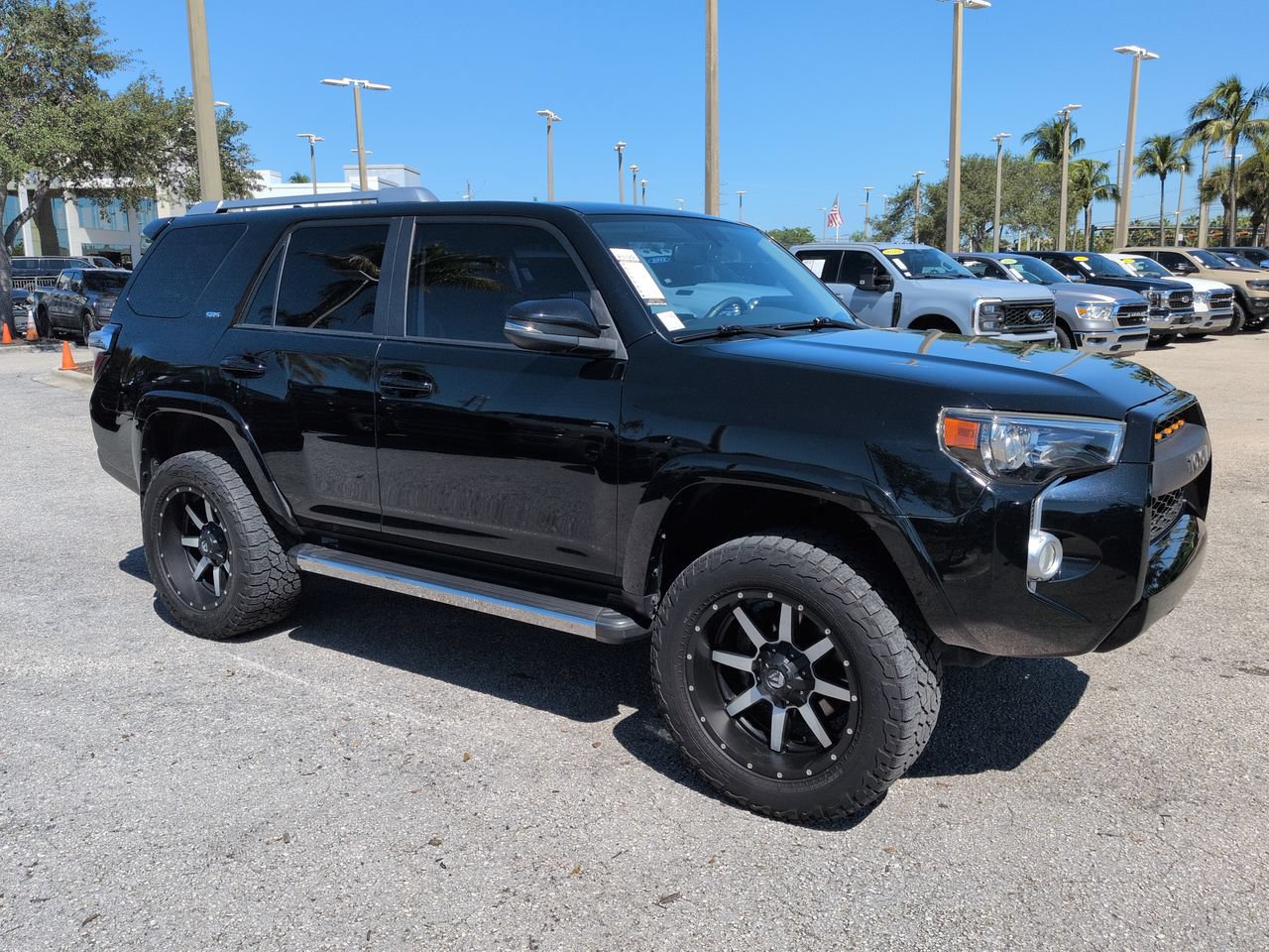 Used 2017 Toyota 4Runner SR5 Premium RWD image 2
