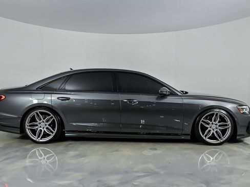 Used 2022 Audi S8 AWD/4WD image 14