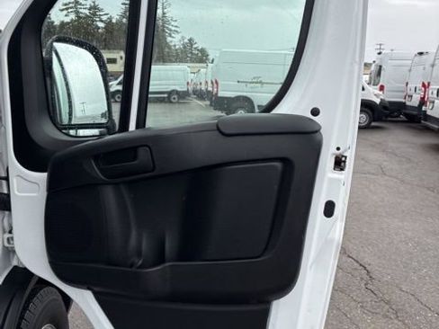 Used 2024 RAM ProMaster 2500 w/ Convenience Group FWD image 19