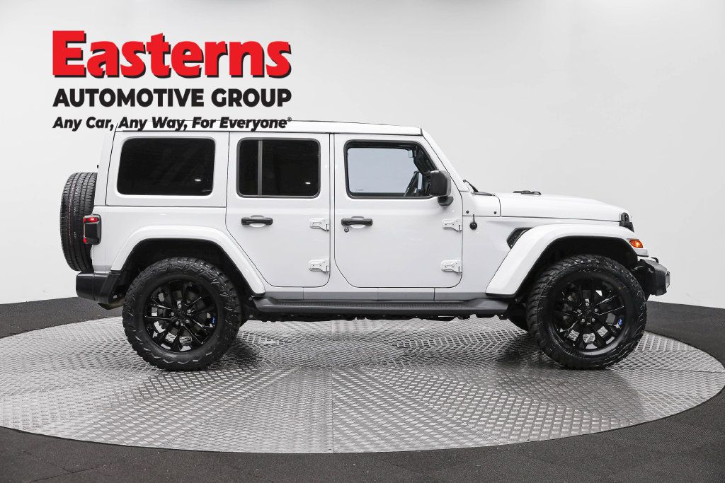 Used 2022 Jeep Wrangler Unlimited Sahara w/ Cold Weather Group AWD/4WD image 6