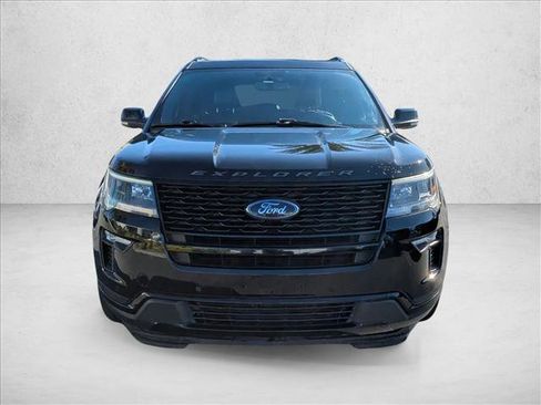 Used 2018 Ford Explorer Sport image 2