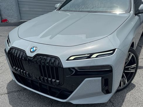 Used 2023 BMW 740i w/ Parking Assistance Package RWD image 2