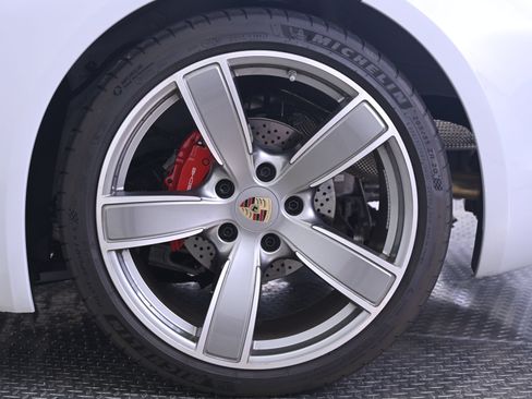 Certified 2024 Porsche 718 Cayman S RWD image 12